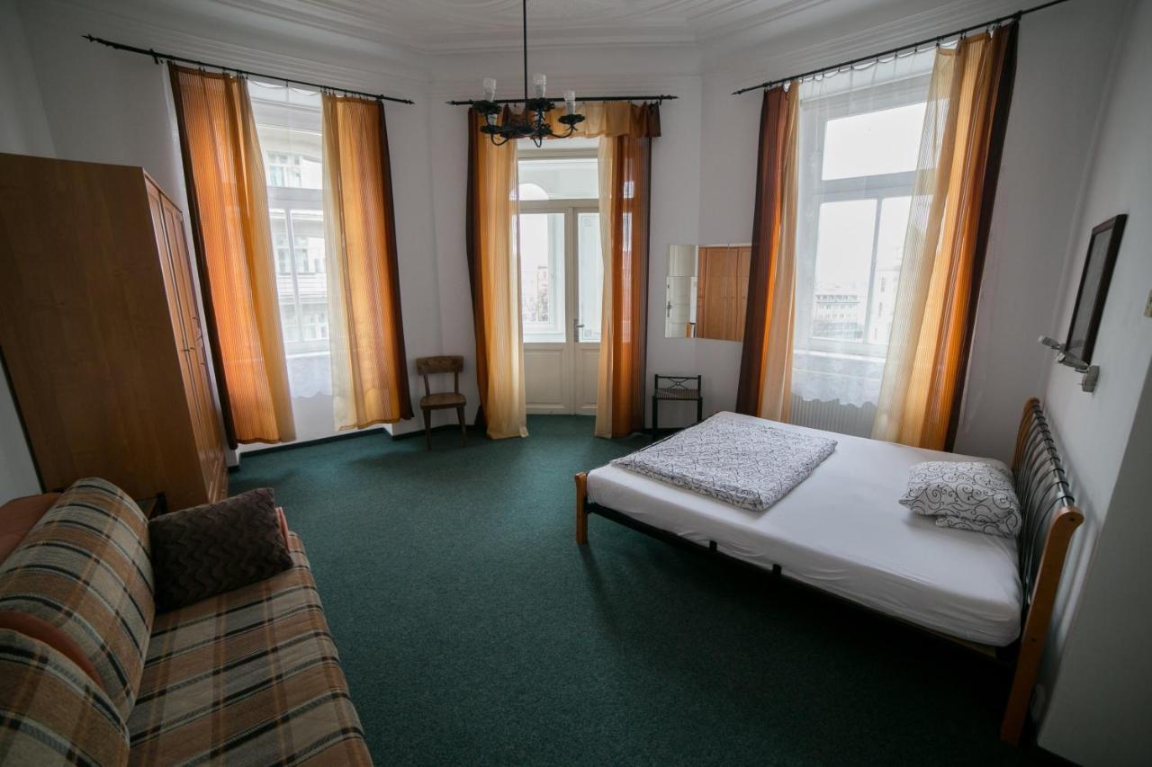 Apartment Kahoun Prag Eksteriør billede
